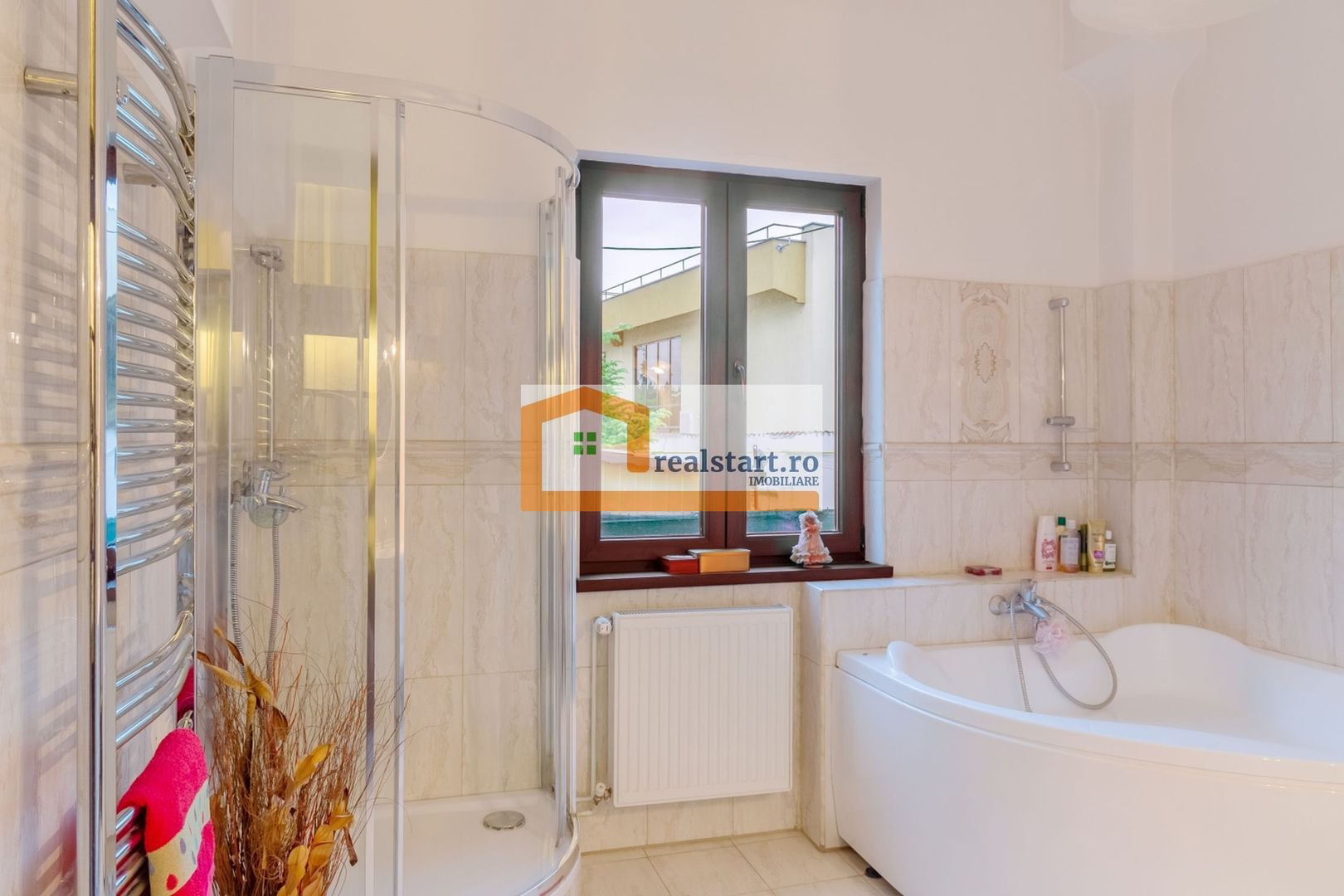 Investitie, 1400mp teren + cladiri, intre parcuri, metrou - Poză 21