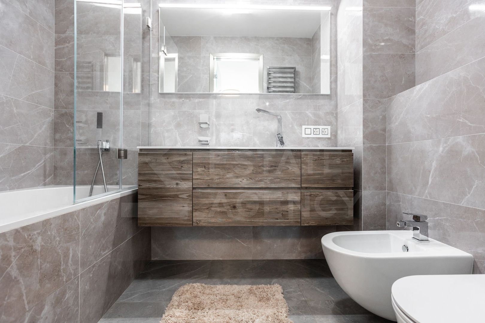 Vânzare, apartament cu 3 odăi și terasă, în Centrul Diplomatic, Perla - Poză 18