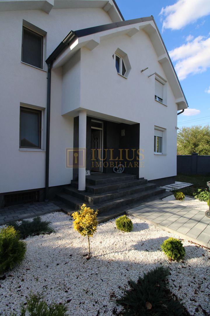 Casa in Blascovici, 5 camere + 3 bai, centrala proprie - Poză 37