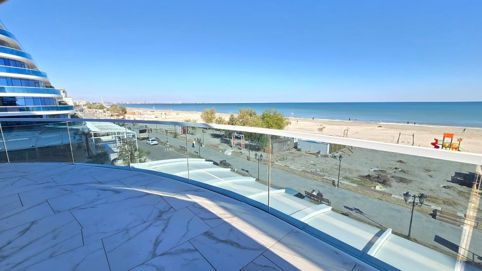 Nou pe piață! Apartament 3 camere–White Titanic Mamaia | Vedere directă la mare - Poză 1