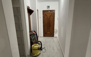 De vânzare apartament 2 camere, zona Carrefour - Poză 4