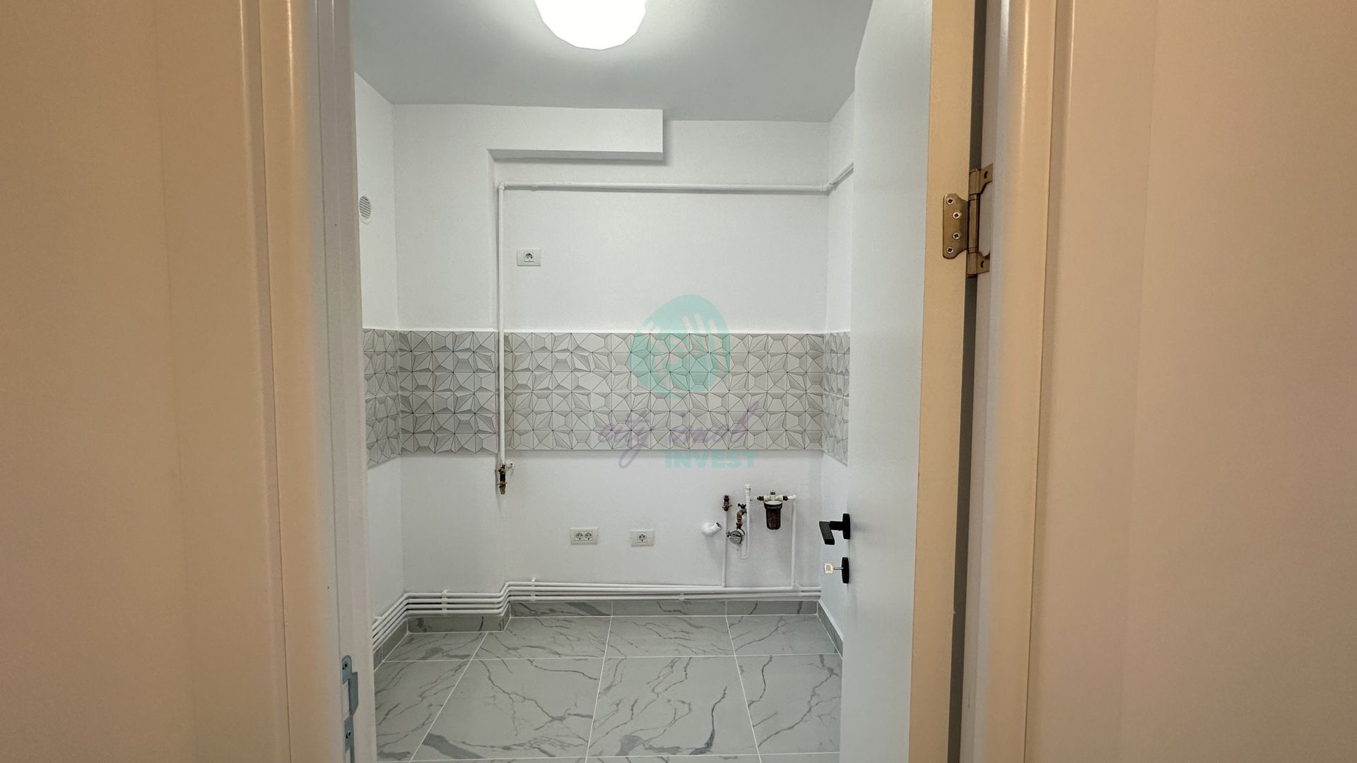 2 camere RENOVATE zona Calea Calarasilor - Piata Sfantul Stefan - Poză 10