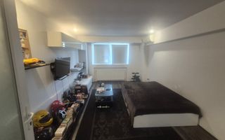 Vand apartament 2 camere Centru - Poză 1