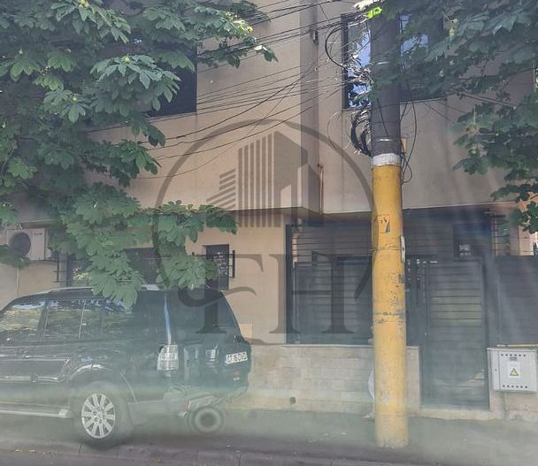 RENTED / INCHIRIAT Casă / Vilă cu 3 camere de închiriat în zona Tomis II - Poză 2