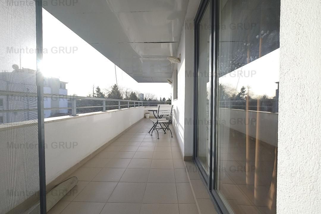 Aviatorilor - Uruguay, super penthouse, 4 camere, etaj 4 in bloc 2002 - Poză 15