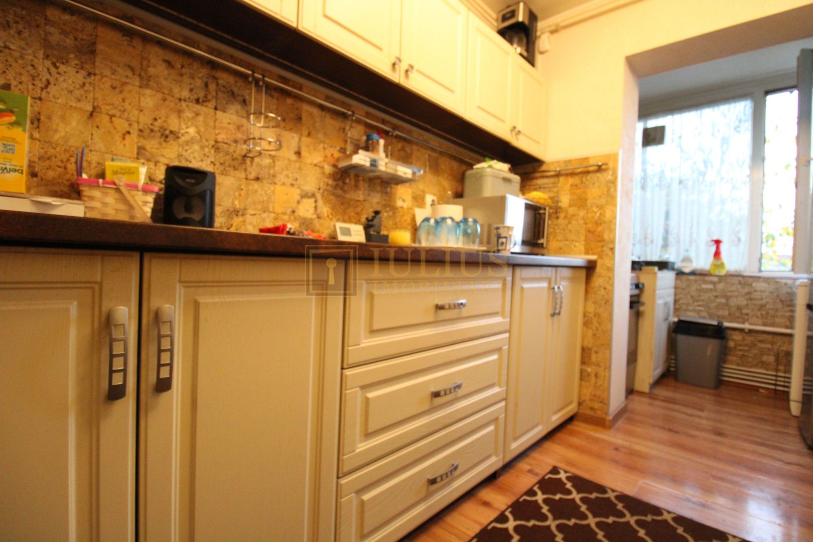 Zona Lipovei, 3 camere, centrala proprie. - Poză 8