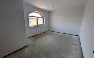 Vila, 4 Camere, Dezmir, Constructie Noua, 450 mp, 4 Bai, 2 Parcari - Poză 18