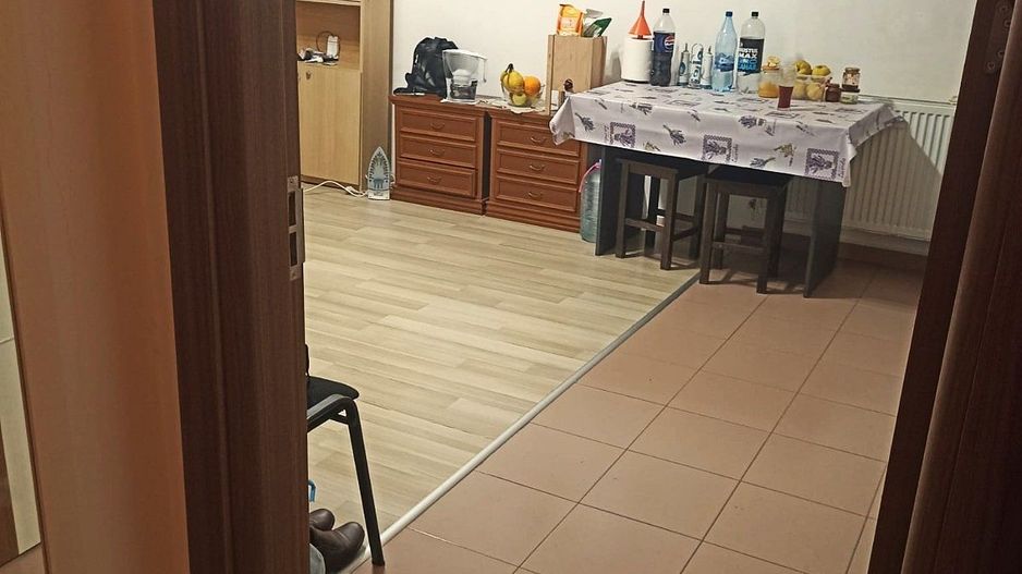 Garsoniera spatioasa zona Coresi - Poză 3