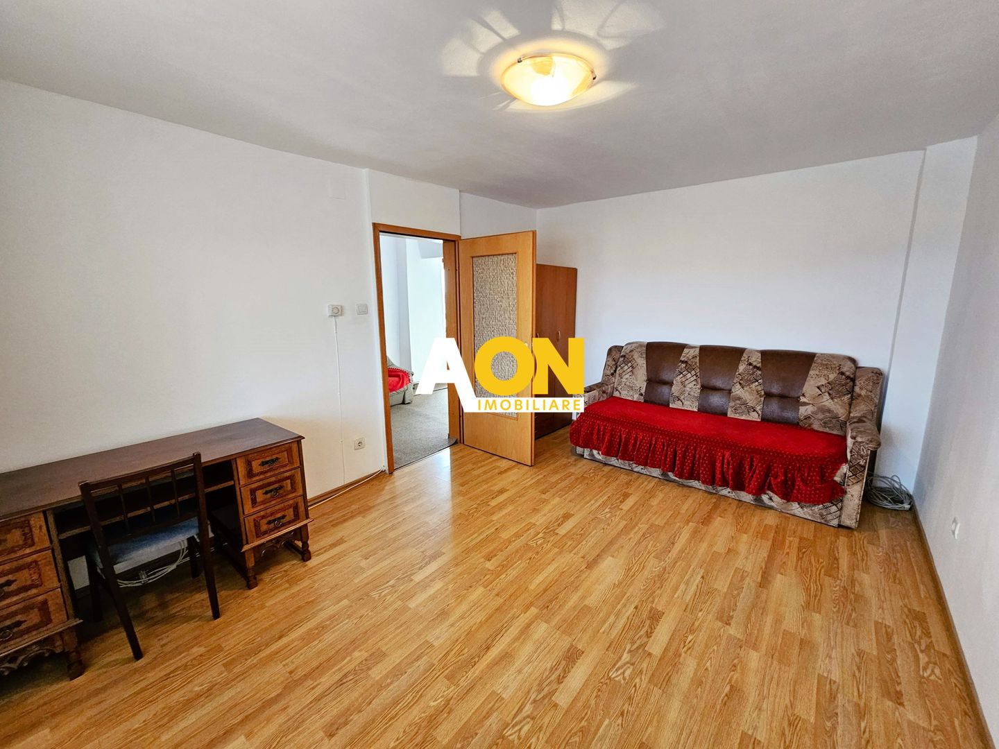 Garsoniera decomandata, 33 mp utili, cu balcon, cu vedere spre Parc - Poză 3