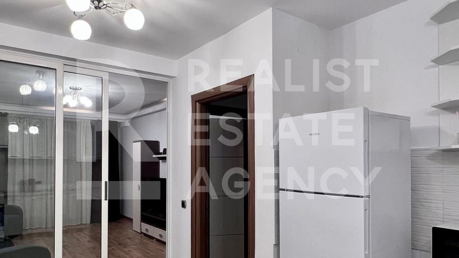 Apartament cu 3 camere – 13 Decembrie,  Coresi la 5 minute pe jos. - Poză 4