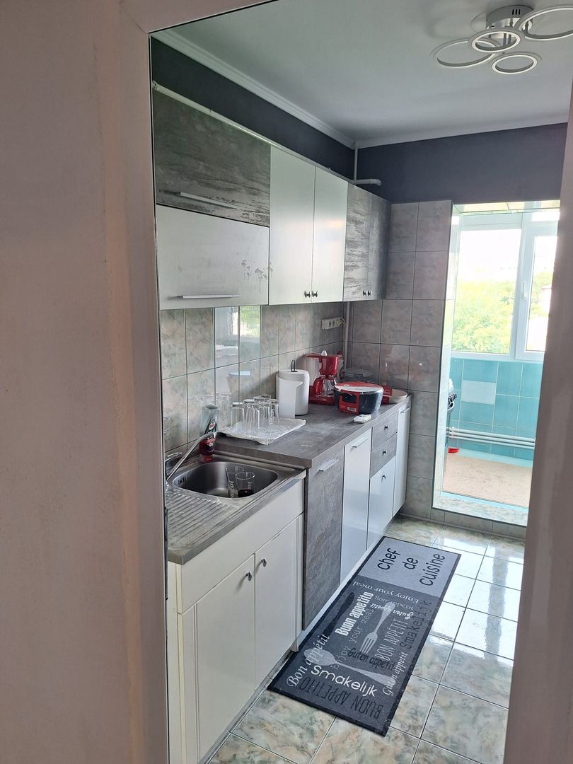 Regim hotelier, 2 camere, Micro 17, 200 lei/noapte - Poză 15