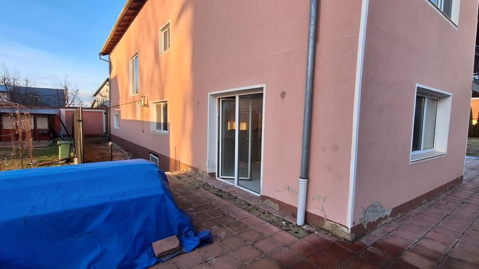 Casa singur in curte curte spatioasa zona Bartolomeu/Stupini - Poză 3