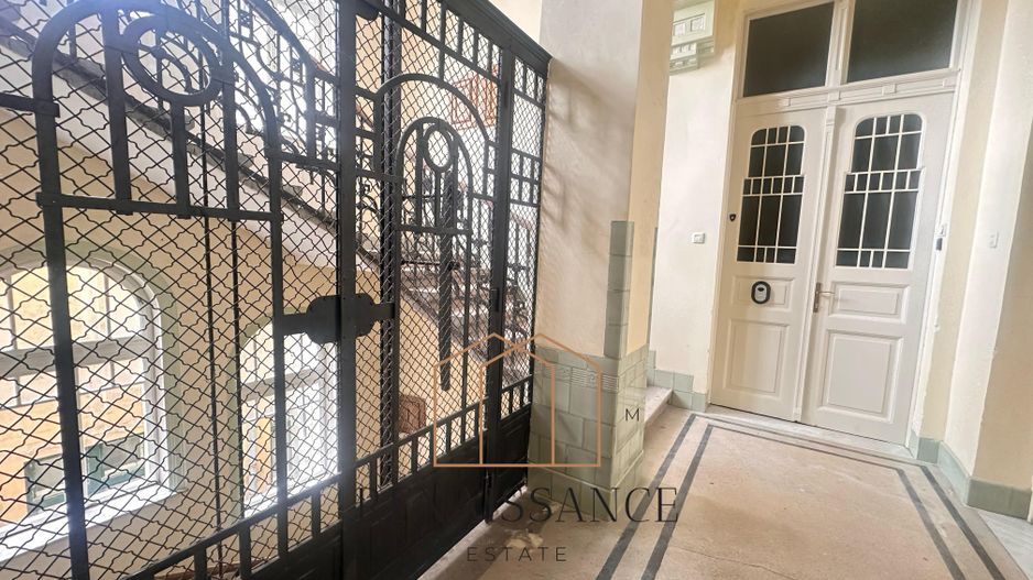 Piata Unirii 6 Camere | 400mp Etaj 3 | Palatul Bruck - renovat - Poză 3