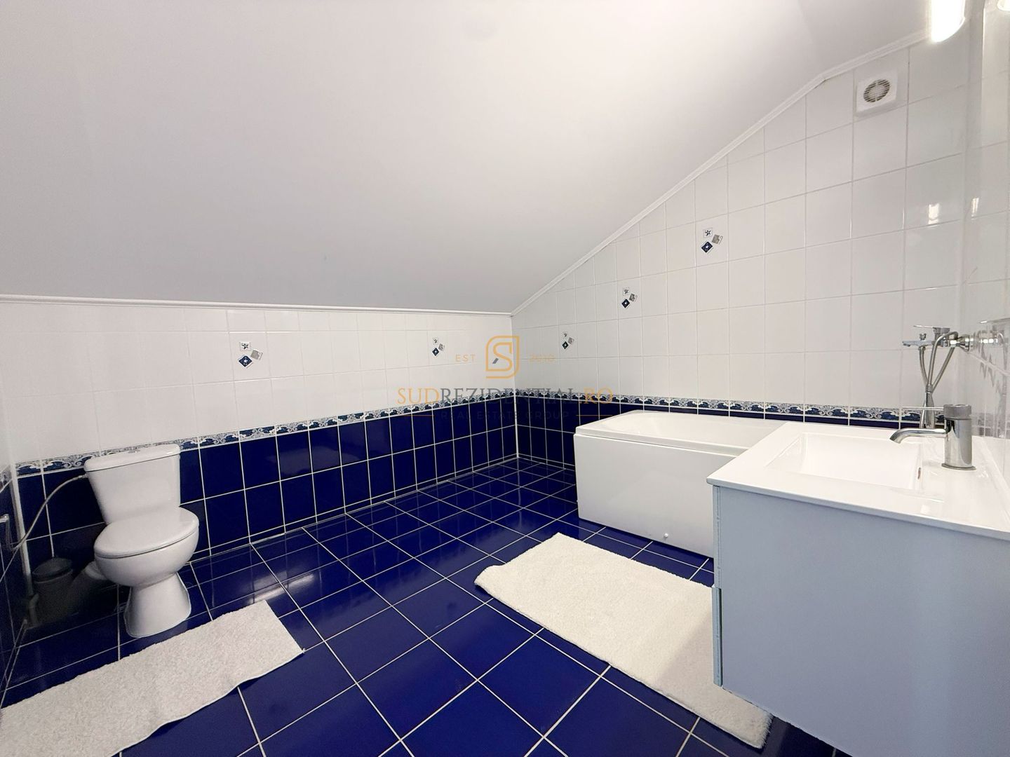 Vila mobilata si utilata, 6 camere, 3 bai, Teren 462 mp - Poză 44