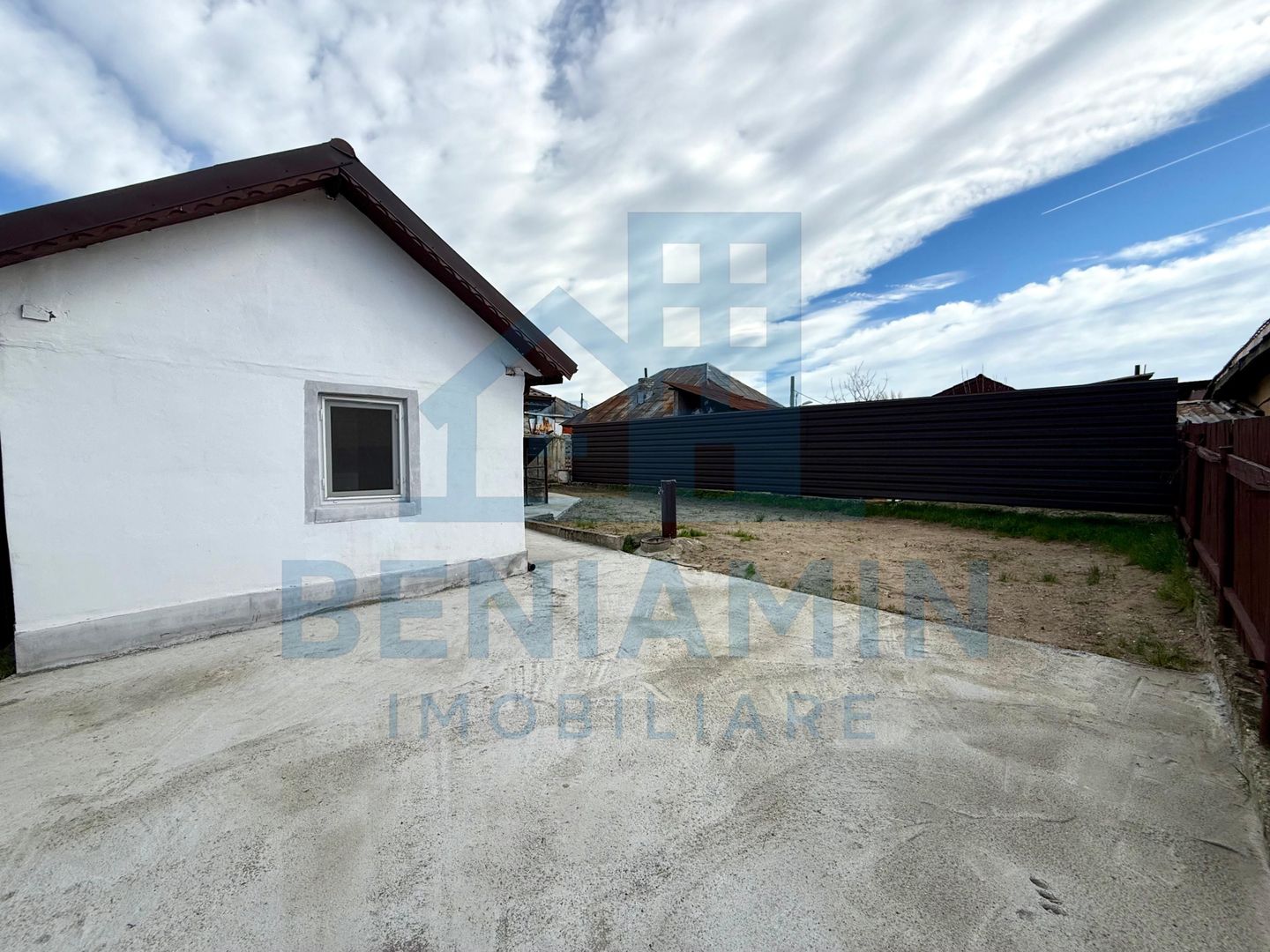 Casa 3 camere-Teren 300mp-Centrala termica-Libera-Zona Brestei - Poză 3