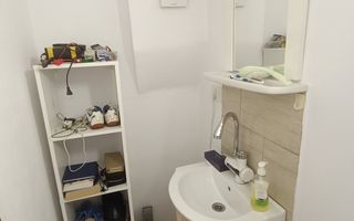 Casă de vanzare cu 4 camere 107 mpu pivnita anexe curte gradina Sebes - Poză 9