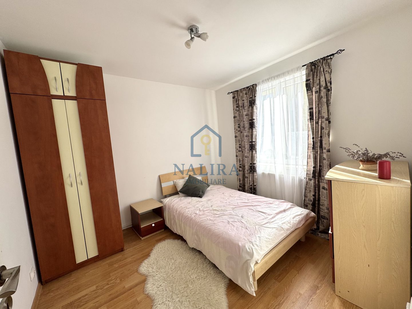 De vanzare apartament 3 camere Cosbuc parter de vanzare — Central - Poză 2