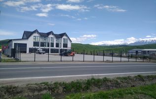 Spatiu comercial  1274 mp utili , teren 7261 mp