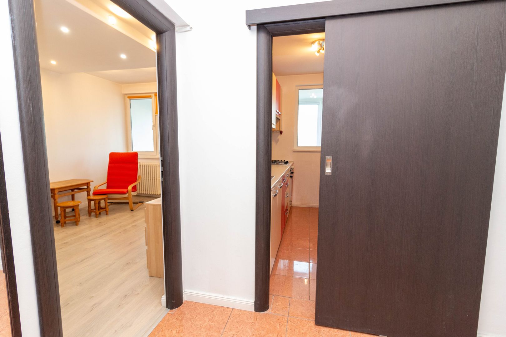 Apartament cu 2 camere decomandat de vanzare in zona Muncii Basarabia - Poză 22