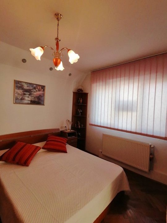 Apartament 3 camere in vila de inchiriat, central, Campina - Poză 7