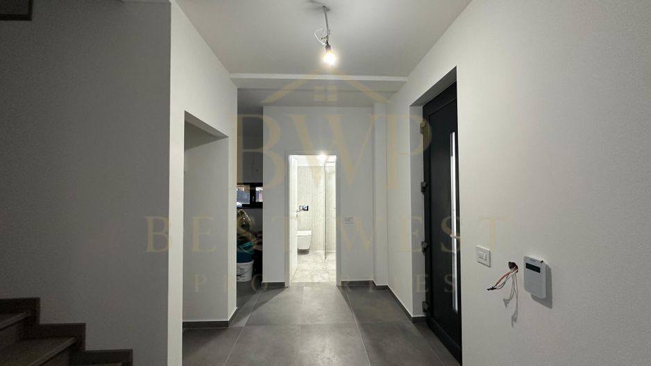 Duplex 1/2, 4 camere, 3 băi, la strada principală Mosnita Veche - Poză 4