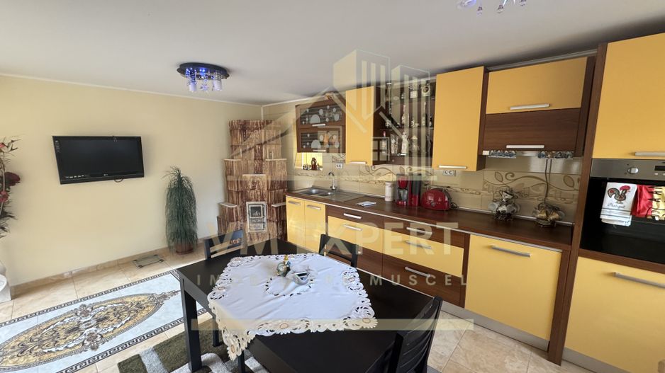 VILA 5 CAMERE, TEREN 600 MP, RUCAR - Poză 4