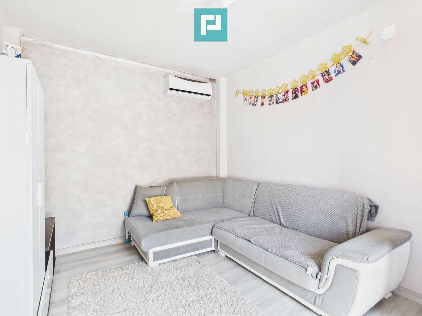 Casă cu 2 camere nou renovată cu anexă în Nădab - Poză 4