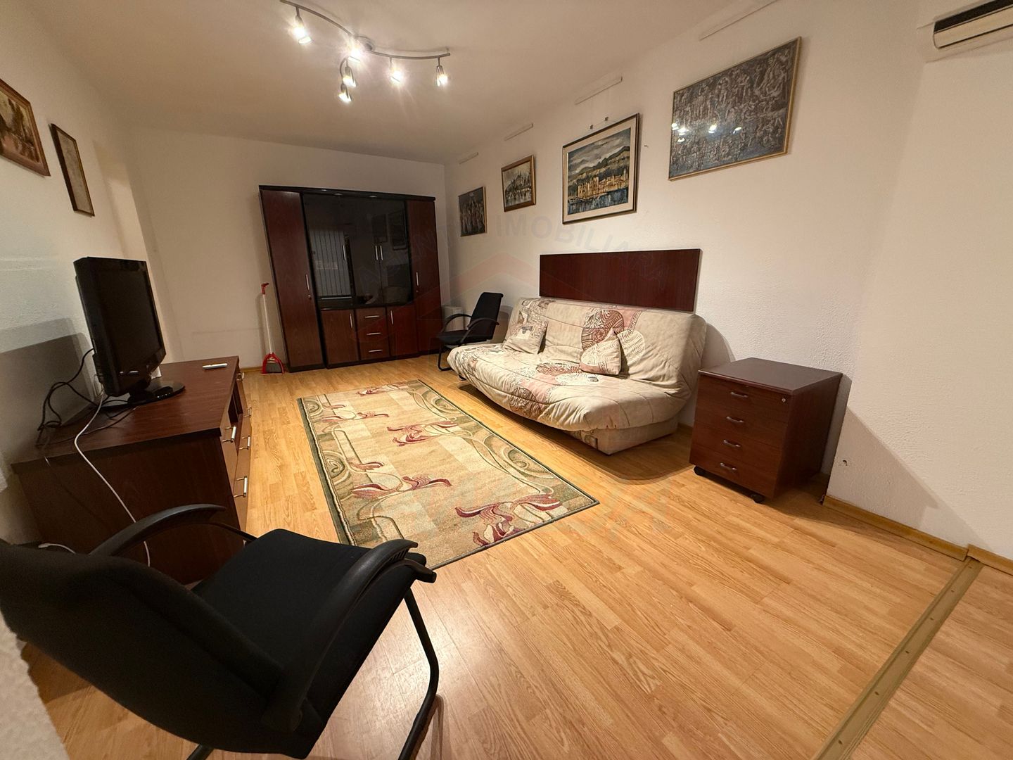 🏡 Apartament 3 camere – Mazepa | Etaj 1 | 450 Euro/luna - Poză 2