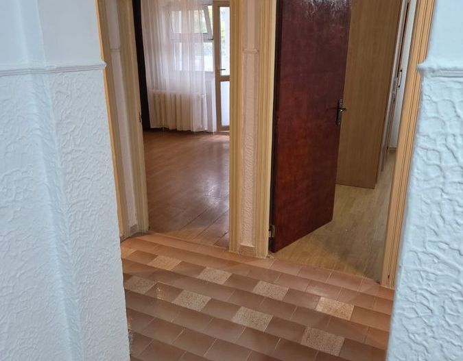 Apartament 4 camere 92mp, etaj 1, parcare inclusa, nemobilat, 2 băi, Mall Vitan - Poză 6