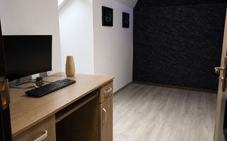 Proprietate cu două locuințe, garaj încălzit, foișor, 600 mp in Ernei - Poză 6