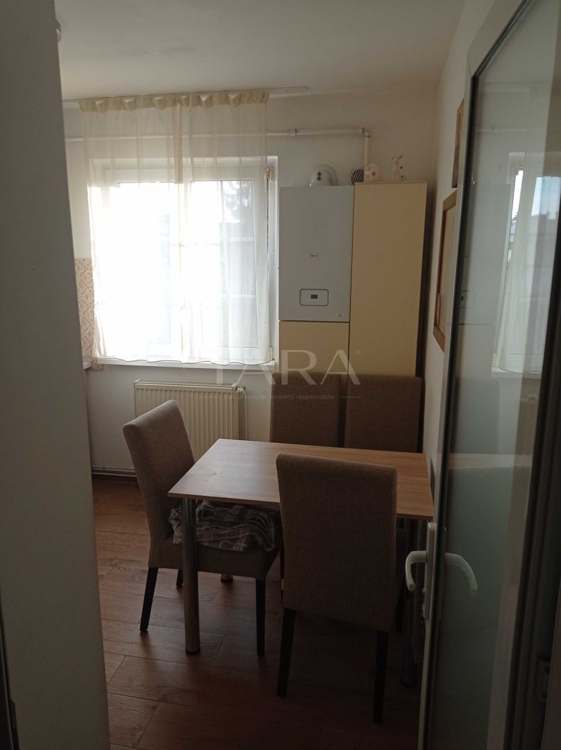 Apartament spațios cu 3 camere semidecomandat, în zona Calea Florești. - Poză 2