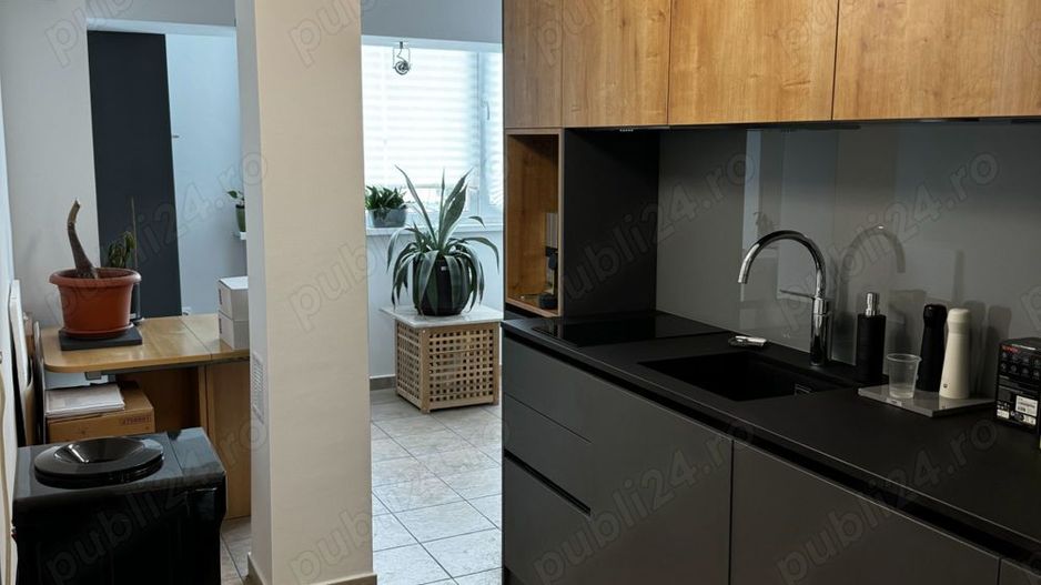 Garsonieră premium 40 mp, zona Arcul de Triumf, vedere spre gradina - Poză 1