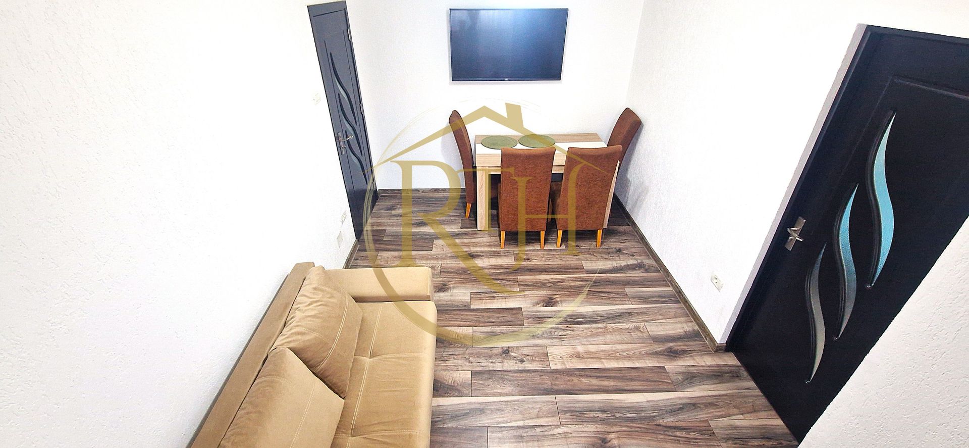 Închiriere apartament cu 3 camere recent renovat-zona Spital Judetean - Poză 3