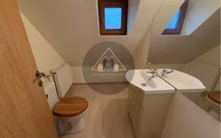 Casă nou construită în Centrul vechi Medias - Poză 12
