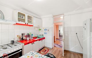 Vand/schimb apartament 4 camere, Micro 17, 98 mp, 120.000 EURO - Poză 14
