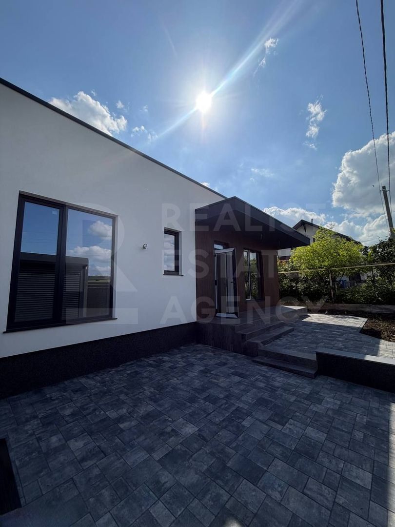 Vânzare, casă, 110 mp + 3 ari, strada Frasinilor, Ialoveni - Poză 1