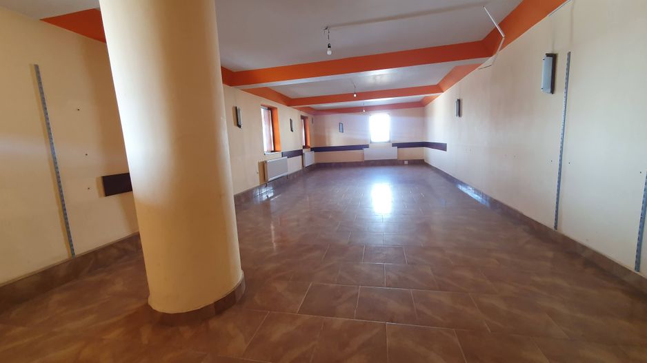 Afacere/Restaurant -Salon evenimente capacitate 600 persoane - Poză 28