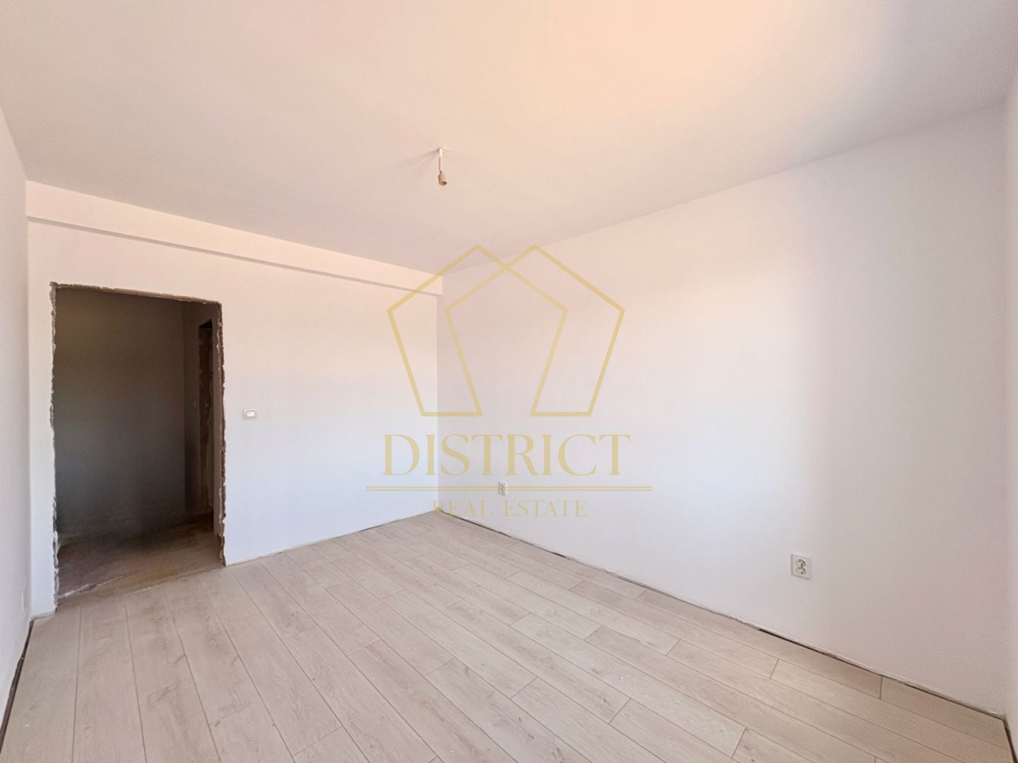 Apartament decomandat cu o camera si balcon | Giroc | Zone 2 - Poză 2