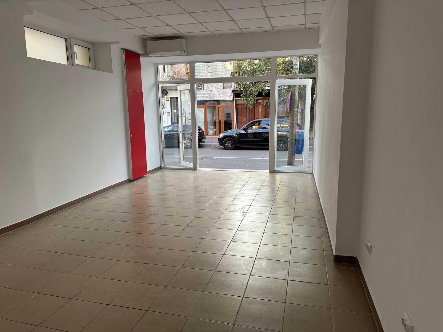 Spatiu comercial de inchiriat, 33mp, Piata Gemeni (V. Lascar - Dacia) - Poză 6