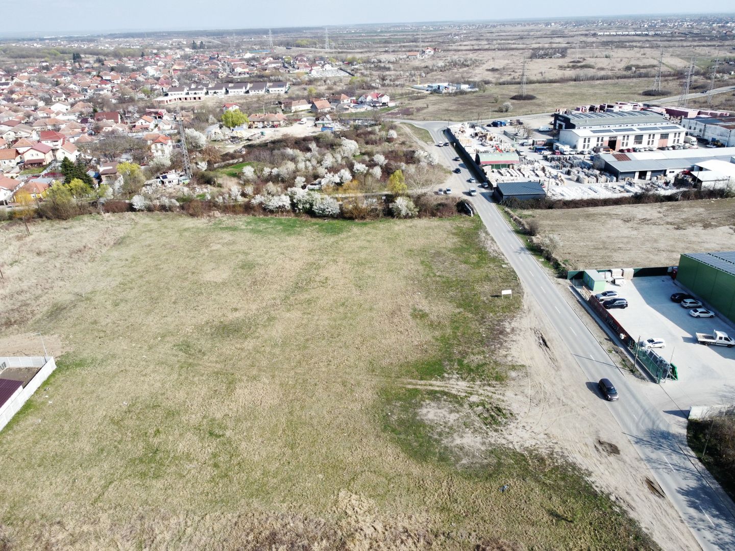 Teren intravilan 3.250 mp -zona Plopi - Poză 4