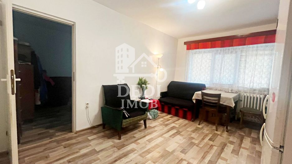 Apartament cu 2 camere de vanzare zona Rogerius, Oradea - Poză 1