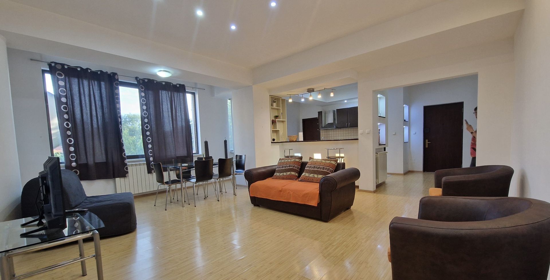 Apartament 2 Camere Decomandat | 83 mp | Vilă | 10 Min. Metrou Ștefan cel Mare - Poză 1