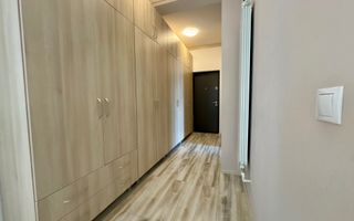 De inchiriat Apartament modern 3 camere cu curte privată şi parcare - Poză 4