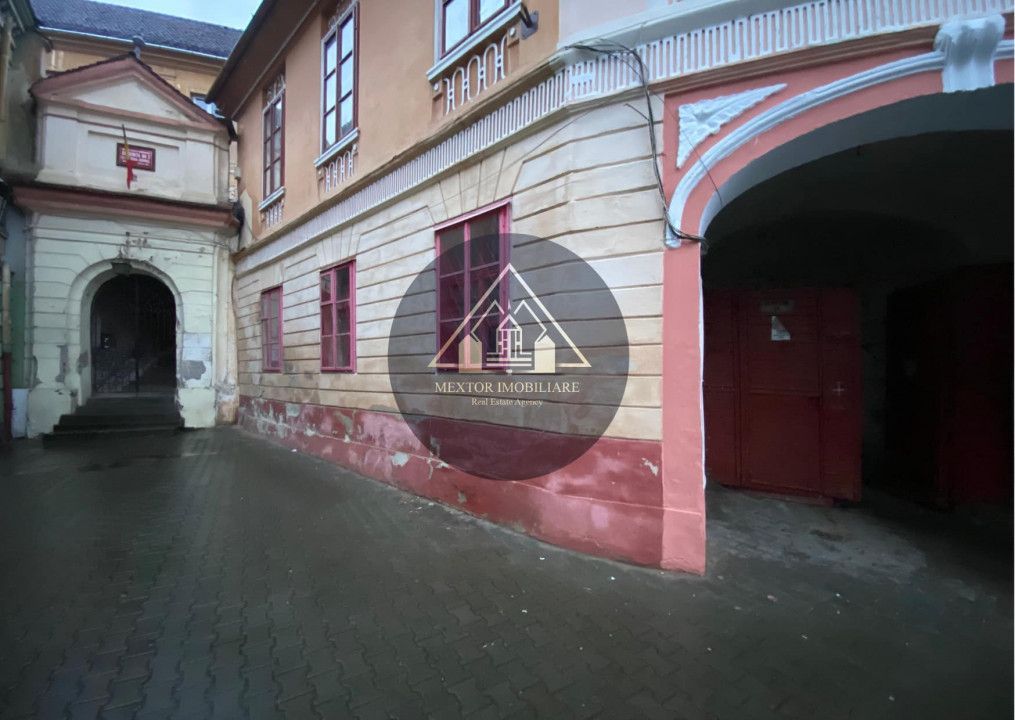 Pret redus!! Spatiu comercial de INCHIRIAT in Centru - Poză 2