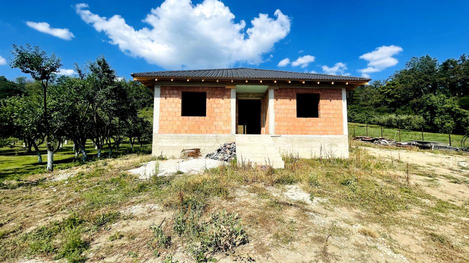 Casă Parter la Roșu – Hidișelul de Sus, Teren Generos 2776 mp - Poză 1