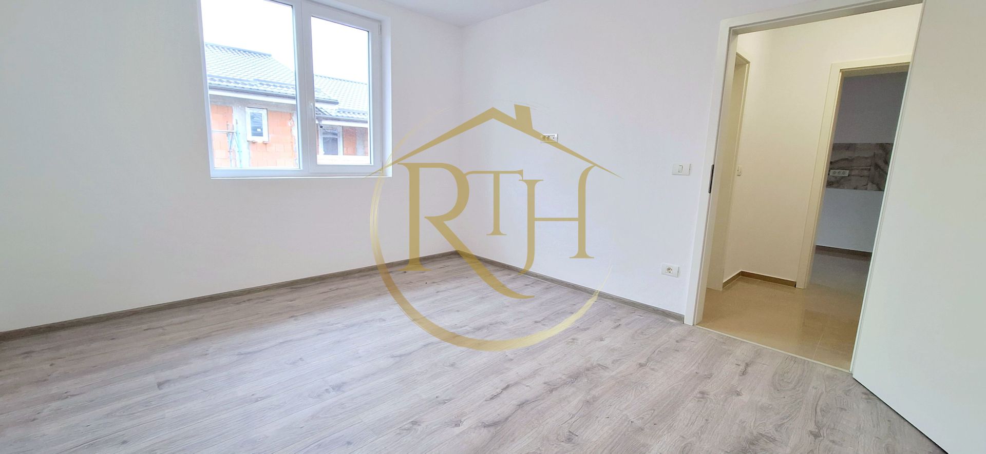 Oferim spre vanzare apartamente cu 1 si 2 camere, Giroc, Zona Centrala - Poză 1