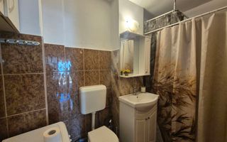 Exclusivitate- camera cu baie intr-un apartament - Poză 7