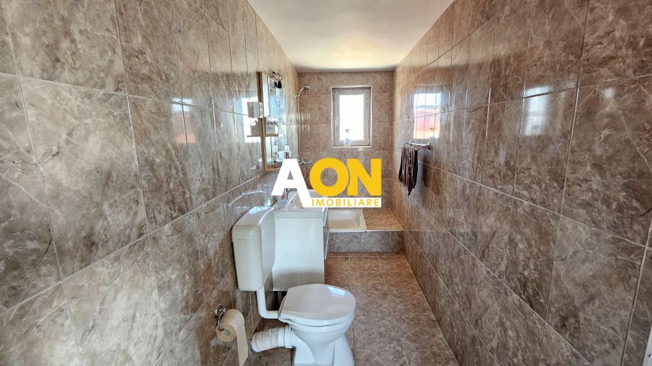 Casa cu 4 dormitoare, 821 mp teren - Poză 16