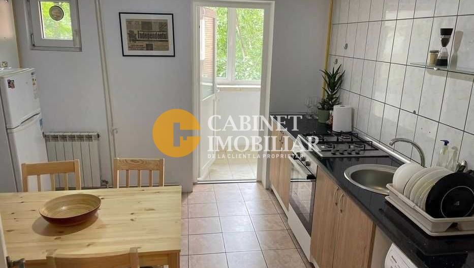 Vinzare apartament 2 camere Arcu Iasi - Poză 1