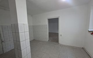 Casa 3 camere baie cu geam pivnita si teren 151 mp in zona Centrala - Poză 6